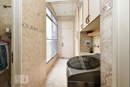 Apartamento à venda com 126m², 2 quartos e 1 vagaÁrea de Serviço