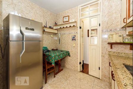 Apartamento à venda com 126m², 2 quartos e 1 vagaCozinha