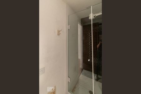 Banheiro de apartamento para alugar com 1 quarto, 38m² em Santana, Porto Alegre