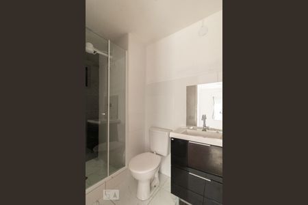 Banheiro de apartamento para alugar com 1 quarto, 38m² em Santana, Porto Alegre