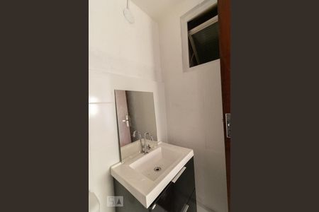 Banheiro de apartamento para alugar com 1 quarto, 38m² em Santana, Porto Alegre