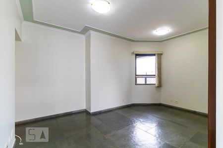 Sala de Apartamento com 1 quarto, 55m² Cambuí