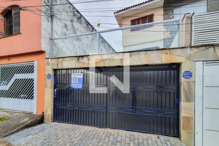 Casa para alugar com 150m², 4 quartos e 2 vagasFachada