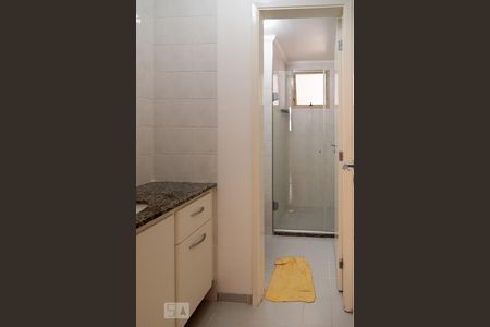 Banheiro Social / Suíte de apartamento à venda com 2 quartos, 63m² em Vila Isa, São Paulo
