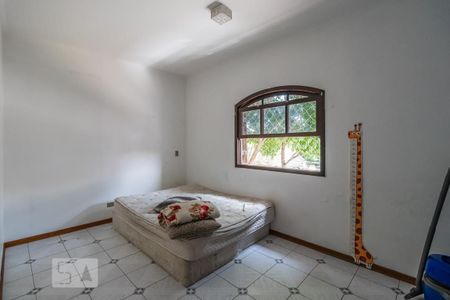 Casa à venda com 325m², 4 quartos e 2 vagas Casa à venda com 325m², 4 quartos e 2 vagasSuíte 2