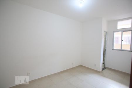 Quarto de kitnet/studio para alugar com 1 quarto, 42m² em Taquara, Rio de Janeiro