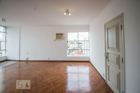 Sala de apartamento para alugar com 3 quartos, 150m² em Centro, Campinas