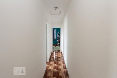 Corredor dos Quartos de casa à venda com 3 quartos, 134m² em Jardim Vila Formosa, São Paulo