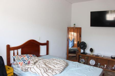 Casa à venda com 300m², 4 quartos e 5 vagasCasa 2 - Quarto