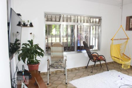 Casa à venda com 300m², 4 quartos e 5 vagasCasa 2 - Sala
