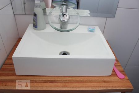 Casa à venda com 300m², 4 quartos e 5 vagasPia do Banheiro 2 - Casa 2