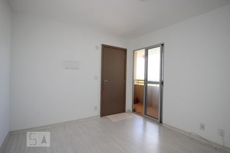 Sala de apartamento para alugar com 2 quartos, 50m² em  Jardins Mangueiral, Brasília