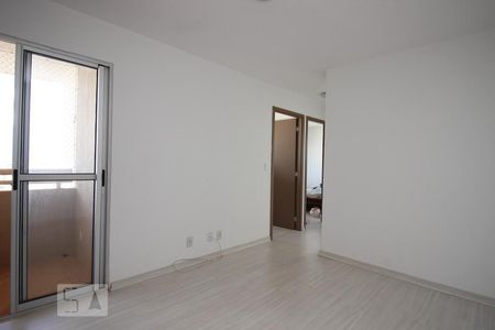 Sala de apartamento para alugar com 2 quartos, 50m² em  Jardins Mangueiral, Brasília