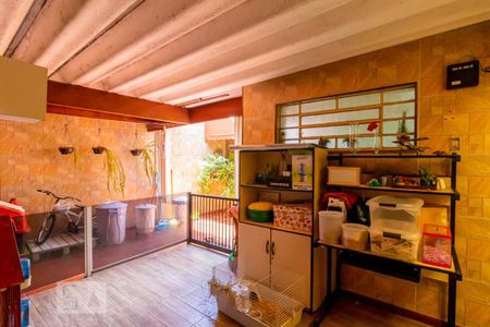 Casa à venda com 153m², 3 quartos e 3 vagas Casa à venda com 153m², 3 quartos e 3 vagasQuintal