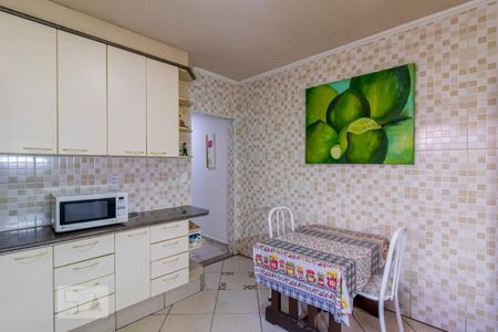 Casa à venda com 153m², 3 quartos e 3 vagas Casa à venda com 153m², 3 quartos e 3 vagasCozinha