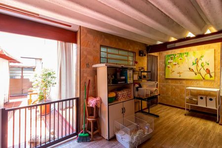 Casa à venda com 153m², 3 quartos e 3 vagas Casa à venda com 153m², 3 quartos e 3 vagasQuintal