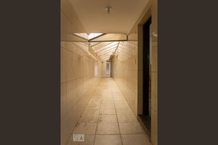 Casa à venda com 300m², 3 quartos e 2 vagasCorredor Lateral