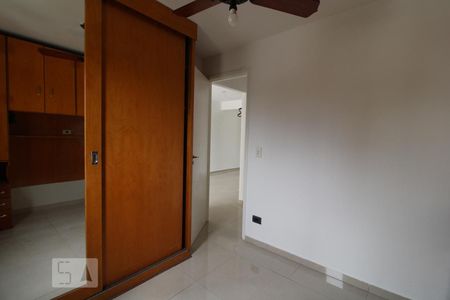 Quarto 2 de apartamento para alugar com 2 quartos, 50m² em Jardim Aeroporto, São Paulo