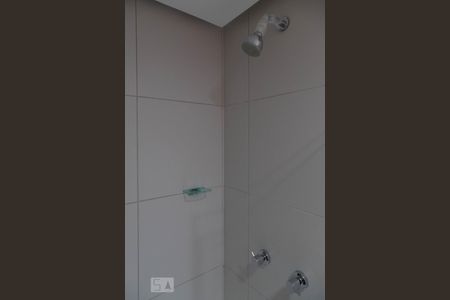 Apartamento para alugar com 72m², 2 quartos e 1 vaga Apartamento para alugar com 72m², 2 quartos e 1 vagaBanheiro da suíte