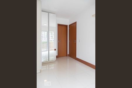 Apartamento para alugar com 72m², 2 quartos e 1 vaga Apartamento para alugar com 72m², 2 quartos e 1 vagaSuíte