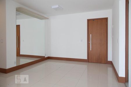 Sala de apartamento para alugar com 2 quartos, 72m² em Recreio dos Bandeirantes, Rio de Janeiro