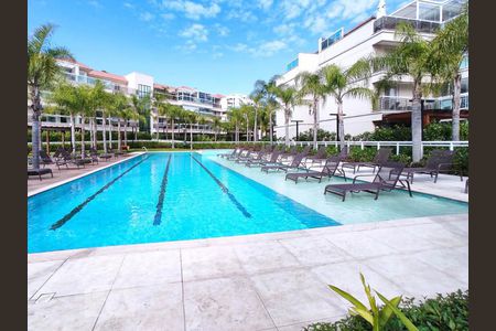 Apartamento para alugar com 72m², 2 quartos e 1 vaga Apartamento para alugar com 72m², 2 quartos e 1 vagaÁrea comum - piscina