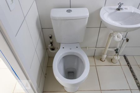 Banheiro de apartamento à venda com 2 quartos, 40m² em Campo Grande, Rio de Janeiro