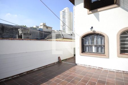 Casa para alugar com 230m², 4 quartos e 2 vagasQuintal