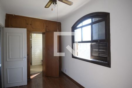 Casa para alugar com 230m², 4 quartos e 2 vagasSuíte 2