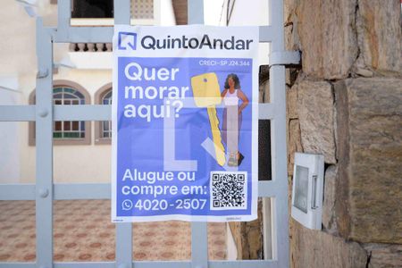 Casa para alugar com 230m², 4 quartos e 2 vagasFachada