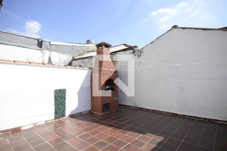 Casa para alugar com 230m², 4 quartos e 2 vagasQuintal