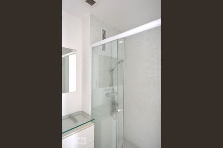 Apartamento à venda com 69m², 2 quartos e 2 vagasBanheiro