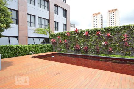 Apartamento à venda com 69m², 2 quartos e 2 vagasÁrea comum - piscina