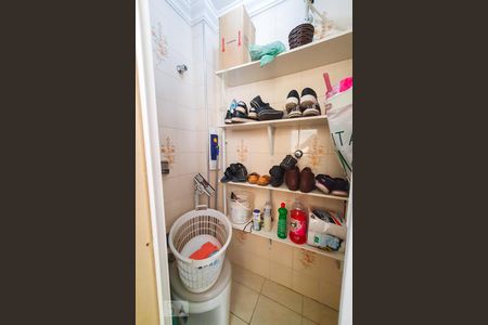 Apartamento à venda com 73m², 3 quartos e sem vagaBanheiro de Serviço