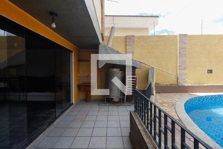 Casa à venda com 350m², 3 quartos e 4 vagasQuintal 