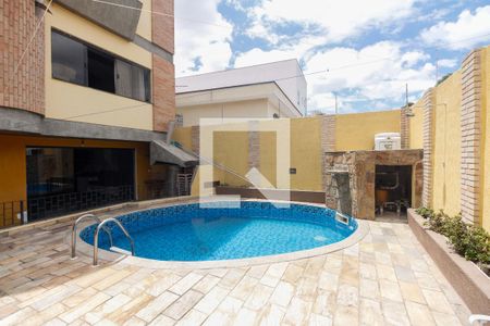 Casa à venda com 350m², 3 quartos e 4 vagasQuintal - Piscina 