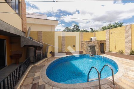 Casa à venda com 350m², 3 quartos e 4 vagasQuintal - Piscina 