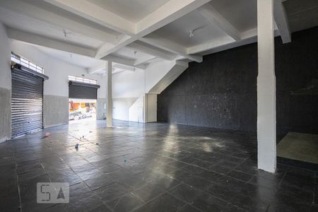 Casa à venda com 256m², 4 quartos e sem vagaSalão