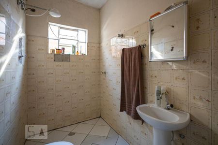 Casa à venda com 256m², 4 quartos e sem vagaBanheiro 2