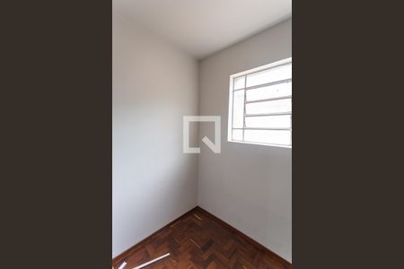 Apartamento à venda com 147m², 3 quartos e 2 vagas Apartamento à venda com 147m², 3 quartos e 2 vagasQuarto de Serviço