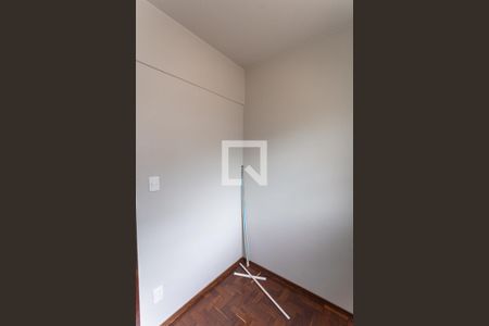 Apartamento à venda com 147m², 3 quartos e 2 vagas Apartamento à venda com 147m², 3 quartos e 2 vagasQuarto de Serviço