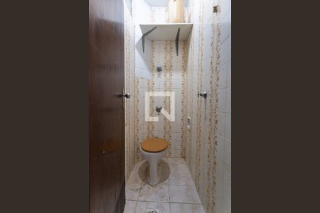 Apartamento à venda com 147m², 3 quartos e 2 vagas Apartamento à venda com 147m², 3 quartos e 2 vagasBanheiro de Serviço