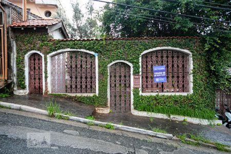 Casa à venda com 350m², 4 quartos e 8 vagasFachada