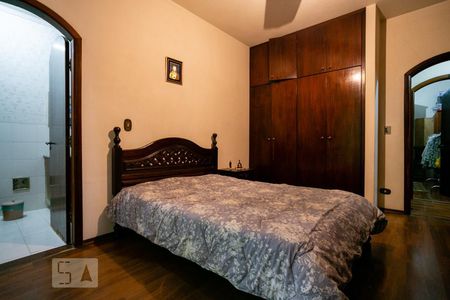 Casa à venda com 350m², 4 quartos e 8 vagasSuíte 1