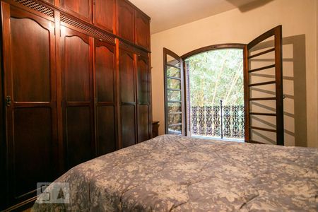 Casa à venda com 350m², 4 quartos e 8 vagasSuíte 1