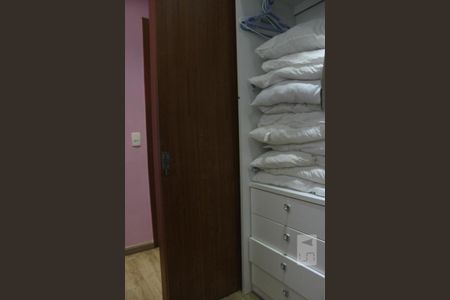 Apartamento à venda com 380m², 4 quartos e 3 vagasCloset - Suíte 3