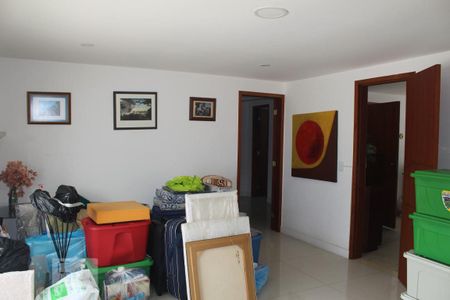 Apartamento à venda com 380m², 4 quartos e 3 vagasSala - 2º Andar