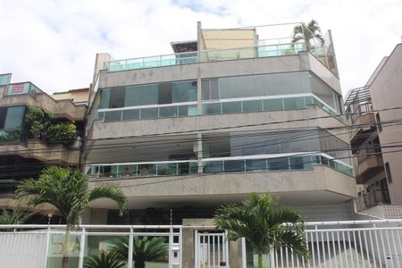 Apartamento à venda com 380m², 4 quartos e 3 vagasFachada