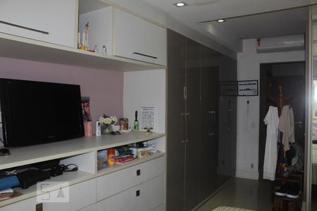 Apartamento à venda com 380m², 4 quartos e 3 vagasSuíte 1