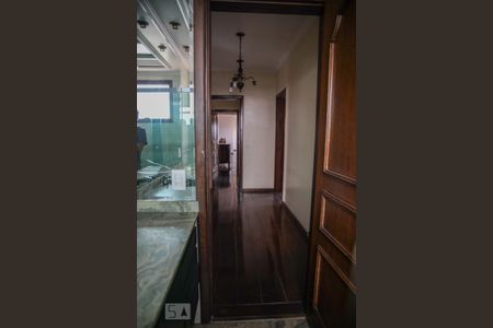 Apartamento para alugar com 190m², 4 quartos e 4 vagasBanheiro Corredor